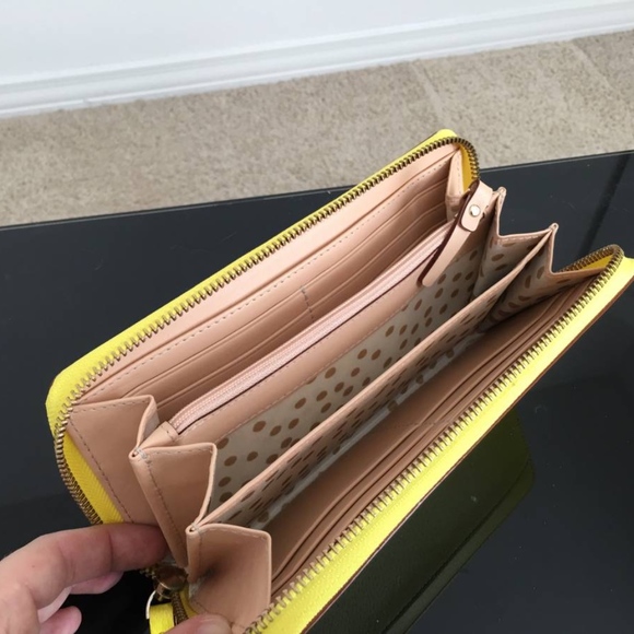 Kate Spade yellow leather wallet - never used - Picture 3 of 3